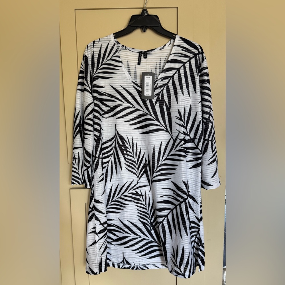 Black and white swim coverup size Large